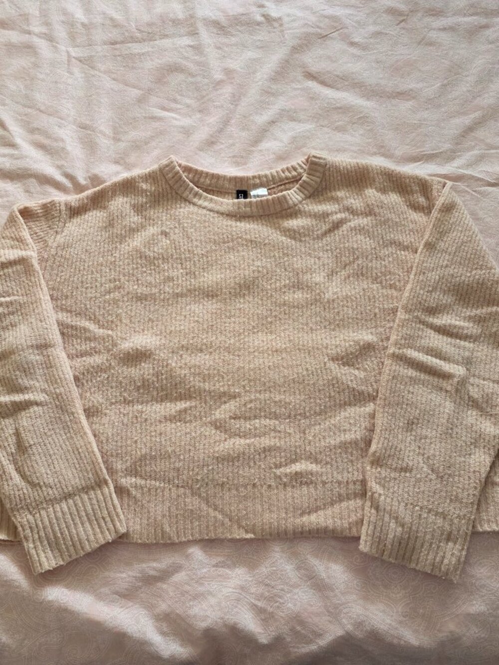 H&M pink sweater